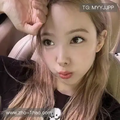 罗月